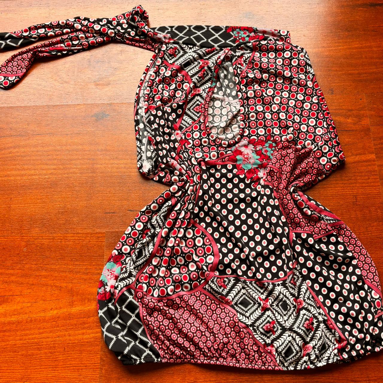 Printed Top With Tying Neck